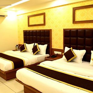 Deluxe Family Suite